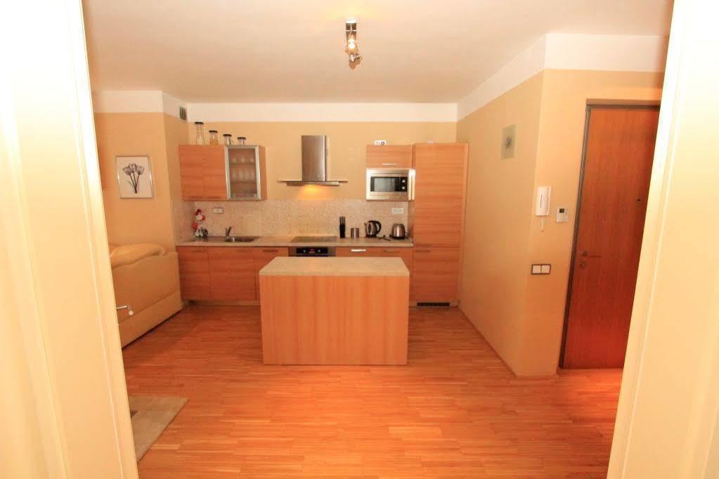 Luxury Apartment River Diamond Residence Praga Exterior foto